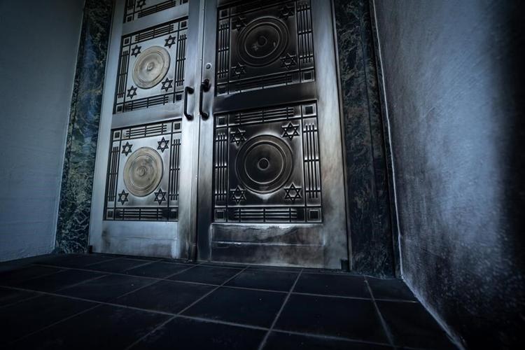Rabbi says members of Vancouver synagogue were inside during arson attack