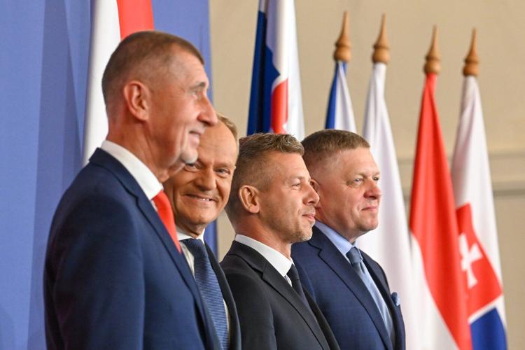 Leaders of four Central European countries meet in Hungary to reboot regional group