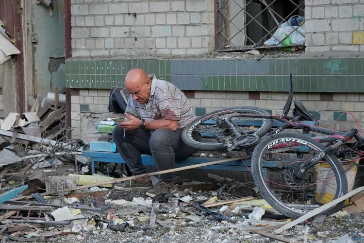 Photos show aftermath of large-scale Russian attack overnight in Kyiv