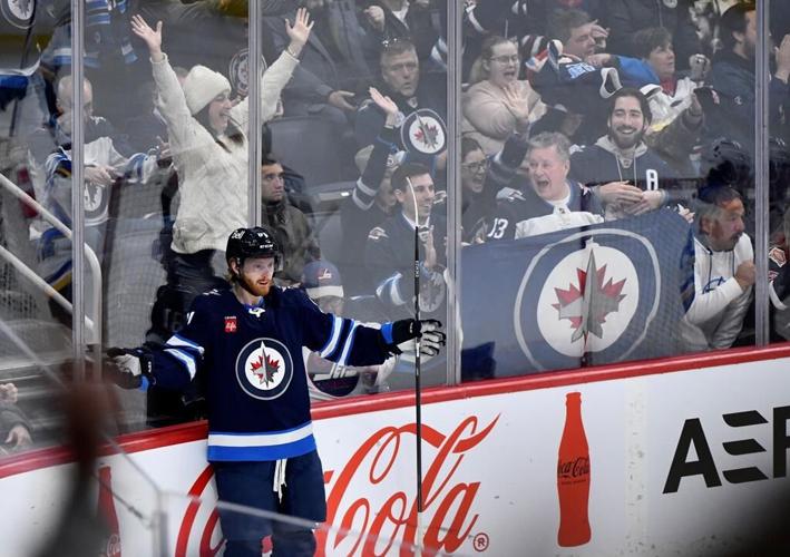 Jets extend win streak to four games with 4-2 victory over Blues