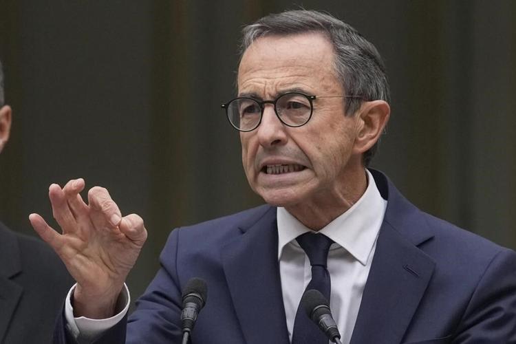 France's new government meets for the first time to discuss budget and migrant issues