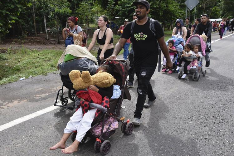 About 1,500 migrants form a new caravan in Mexico. Here's what it means