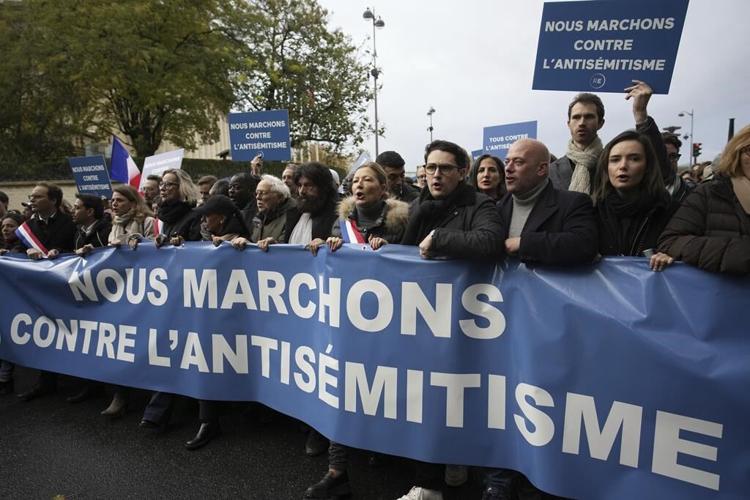 French politicians, citizens march in Paris against soaring antisemitism amid Israel-Hamas war