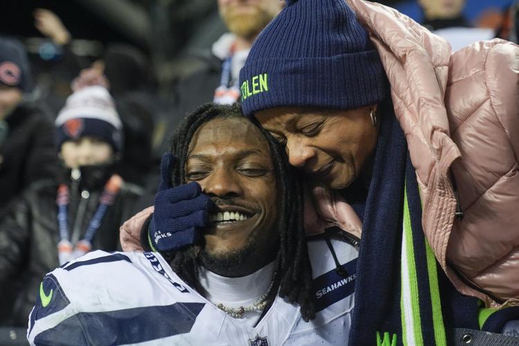 Williams, Woolen lead way as Seahawks beat Bears 6-3 to boost playoff hopes