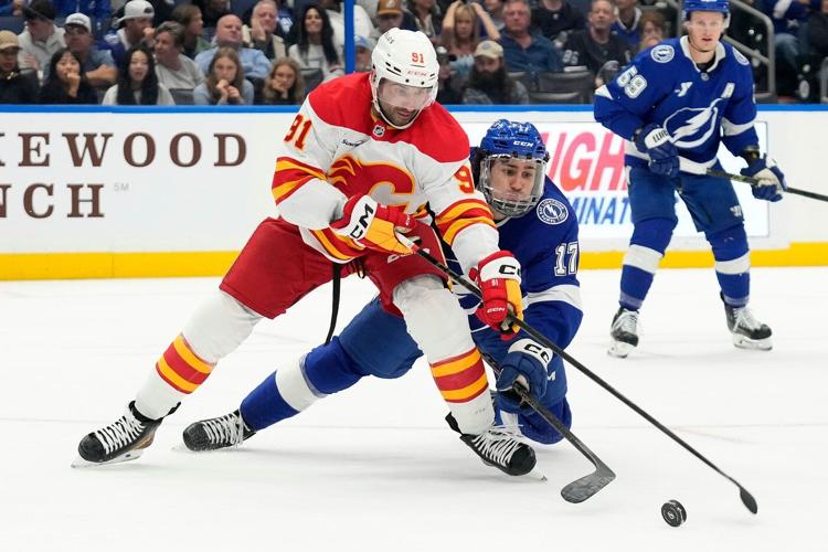 Andrei Vasilevskiy stops 32 shots, Lightning beat Flames 5-1 for 5th straight victory