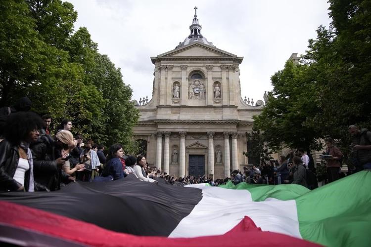 French police remove pro-Palestinian students from the courtyard of Sorbonne university in Paris