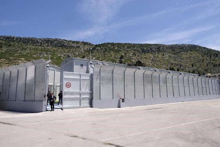 Italian Premier Giorgia Meloni visits Albania to thank country for hosting migrant centers