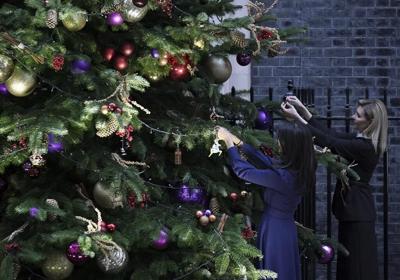 Ukraine first lady attends London meeting on sexual violence