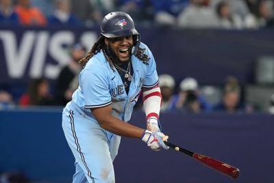 Jays slugger Vladimir Guerrero Jr. not in starting lineup again due to sore knee
