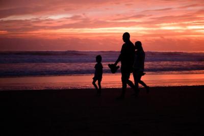 Holiday travel angst lingers as airports, airlines gear up for holiday rush