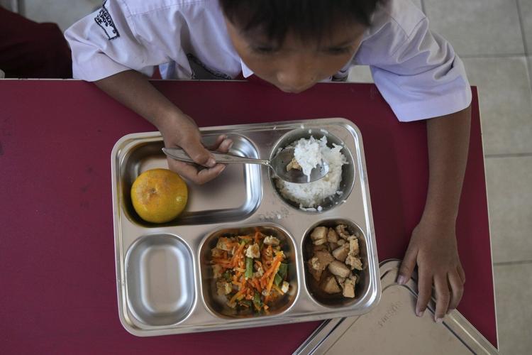 Indonesia launches free meals program to feed children and pregnant women to fight malnutrition