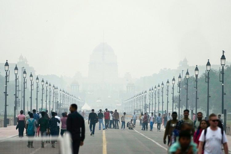 India conducts cloud-seeding trial to clear New Delhi's smog