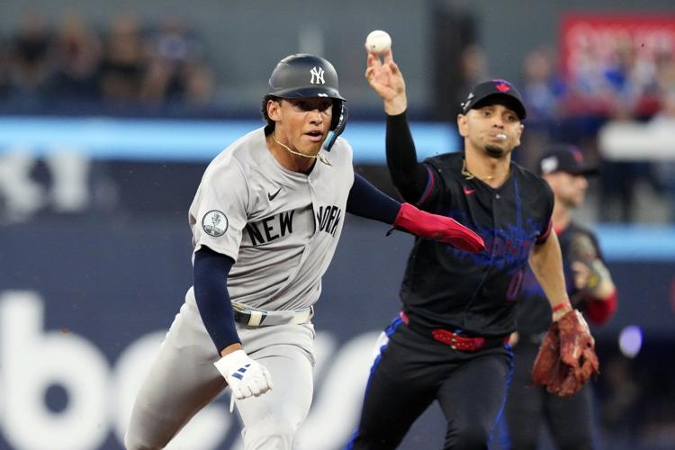 Kirk homers, Bieber in form as Toronto Blue Jays top New York Yankees 3-1
