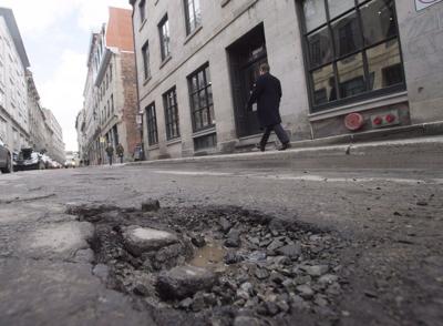 'Significant issue': Spring freeze and thaw leads to more potholes on Ontario roads