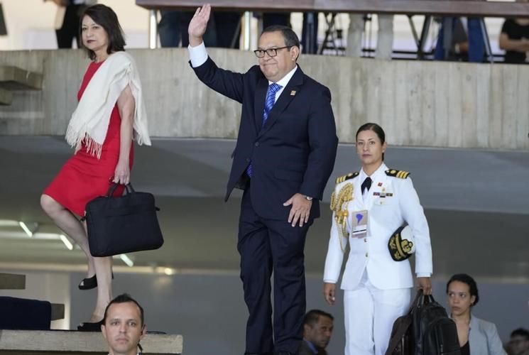 Brazil president proposes South America currency, as he hosts summit to rebuild regional bloc
