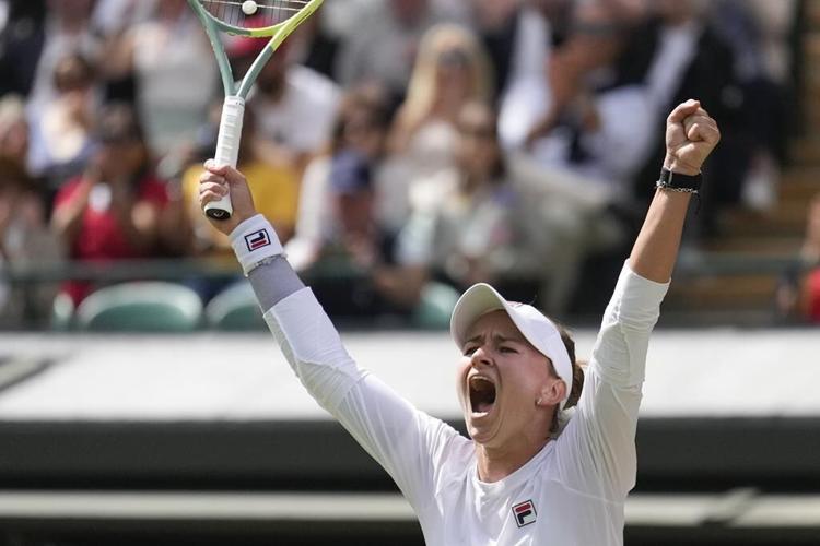 Novak Djokovic gets to his 13th Wimbledon semifinal via walkover. 2022 champ Elena Rybakina wins