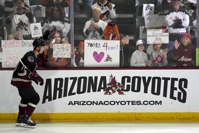 Coyotes close out 28-year tenure in Arizona with 5-2 win over Oilers