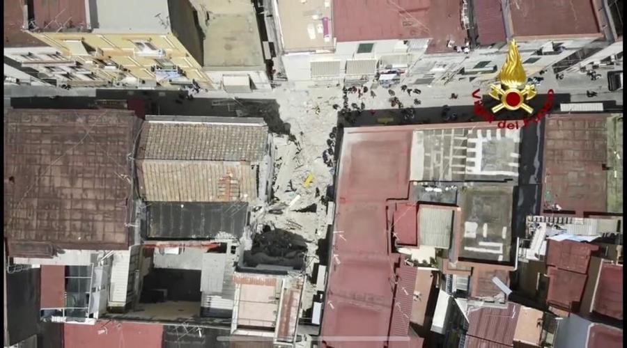 3 survivors rescued from rubble of collapsed apartment building in Naples, Italian officials say