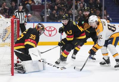 Pettersson scores second career hat trick as Canucks beat Predators 5-2