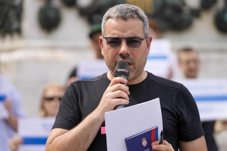 Russian anti-war activists hold protest after activists face entry, residence problems in Serbia