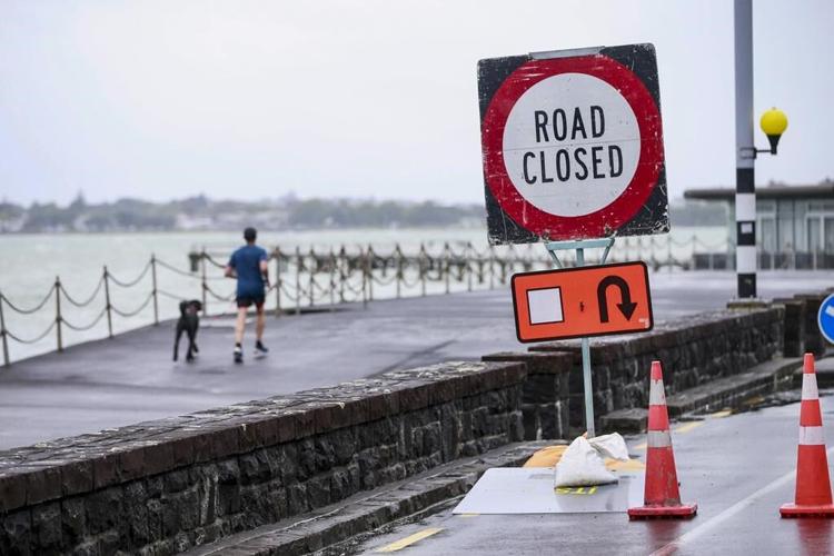 New Zealand cancels flights as deluge from cyclone looms