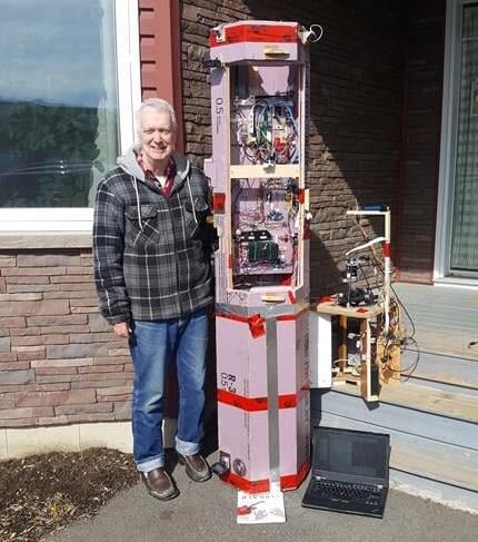 Un Néo-Brunswickois construit un télescope pour voir l'éclipse au-dessus des nuages