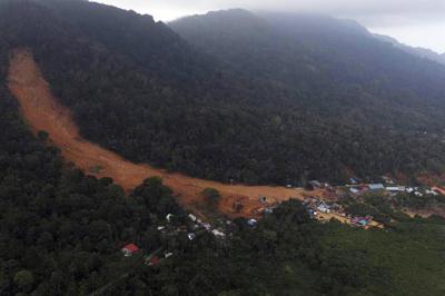 Indonesia landslide death toll hits 32; 22 still missing