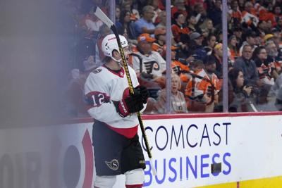 Giroux returns to Philly with 2 assists for Sens in 4-1 win