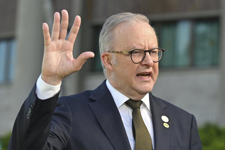 Australia gifts Papua New Guinea a Parliament House extension for its 50th independence anniversary