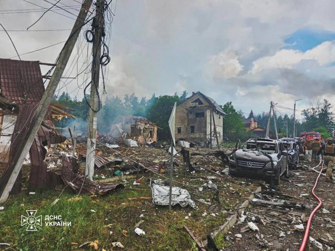 Russian ballistic strike kills 10 after Ukraine's Zelenskyy hosts US company making Patriots