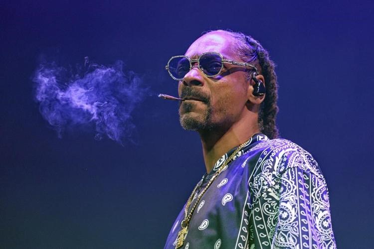 Snoop Dogg says he's giving up 'smoke.' It caught some of his fans off guard