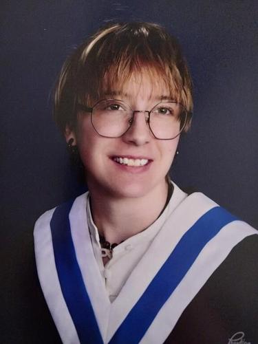 Un adolescent trans de l’Alberta se lève contre le «morinommage» de son école