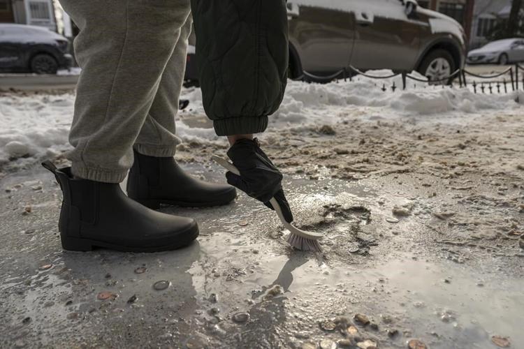 Dirty rat! Culprit fills in Chicago neighborhood landmark known as the "rat hole"