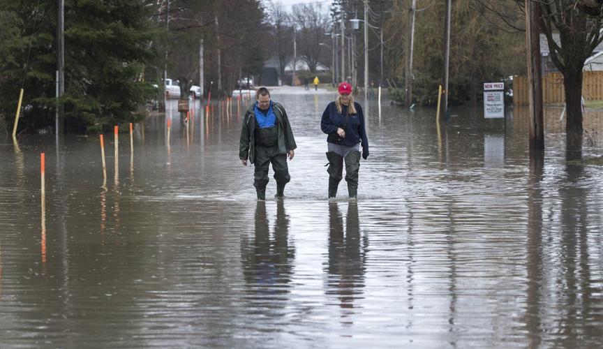 Sandbags come out as communities from Quebec to Manitoba prepare for spring flooding