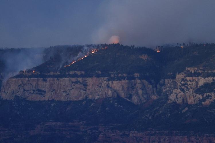 'Fire clouds' over Arizona and Utah wildfires are creating their own erratic climate