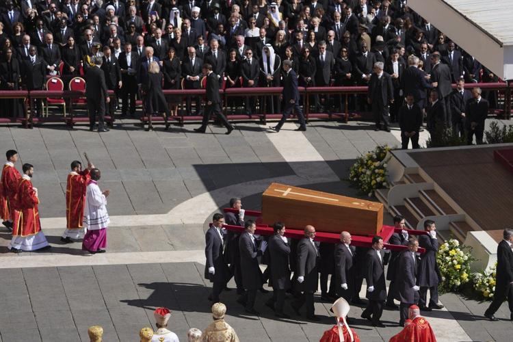 Canadian delegation among thousands of mourners attending Pope Francis's funeral
