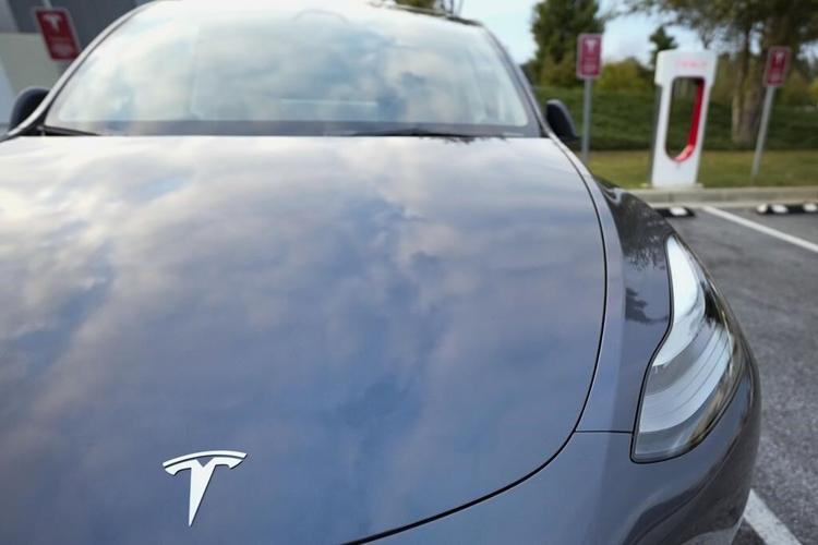 For consumers shopping for an EV, new rules mean fewer models qualify for a tax credit