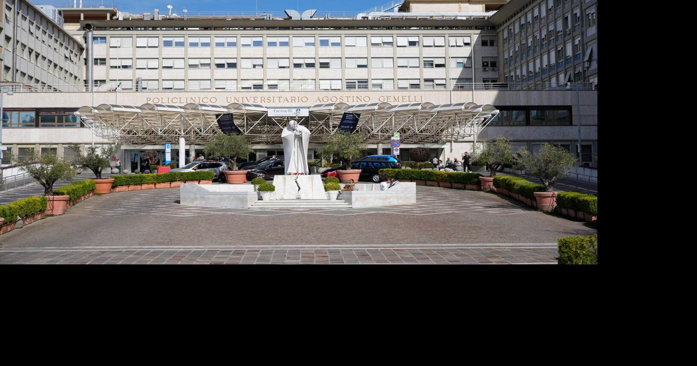 Pope Leo resumes working, sees top aide in hospital as doctors say lung ...