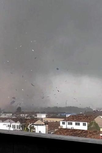 Tornadoes kill 10 people and seriously injure 4 others in eastern China