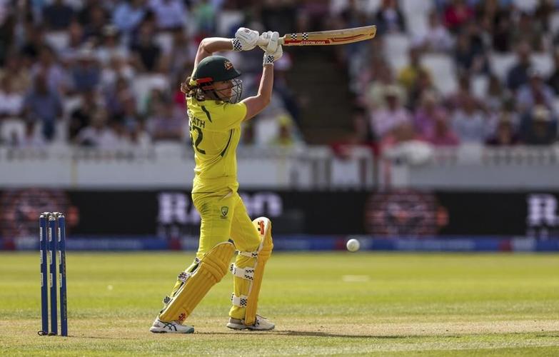 Consolation 69-run win for England in final Women's Ashes ODI against Australia