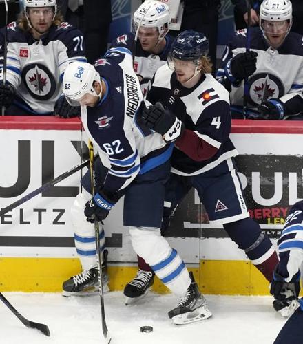Avs beat Jets 4-2, remain in control of Central Division