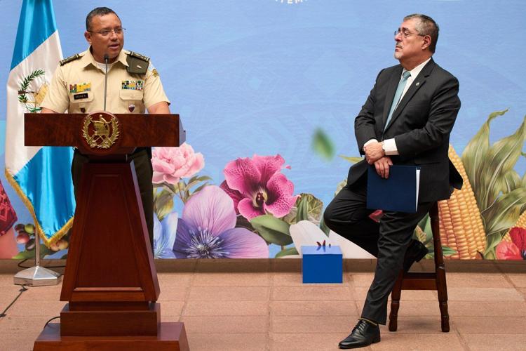 Guatemala passes anti-gang law, declares gangs terrorist groups