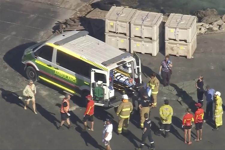 A seaplane crashes off an Australian tourist island, killing 3 and injuring 3 others