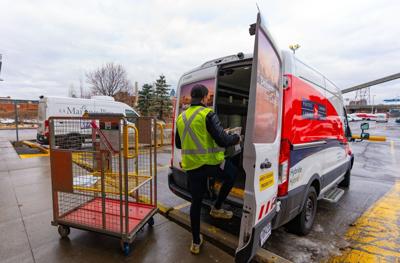 Commission report recommends Canada Post phase out daily door-to-door mail delivery