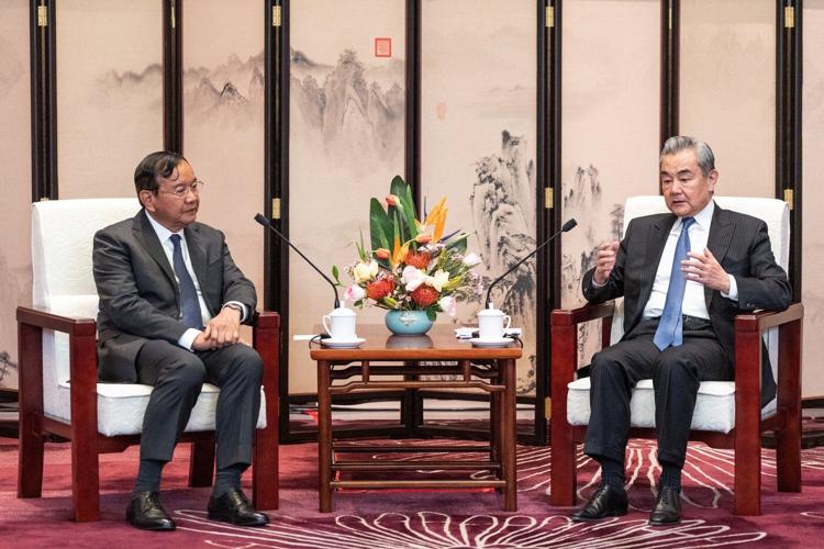 Top diplomats of China, Cambodia and Thailand meet as Beijing seeks to strengthen role in dispute