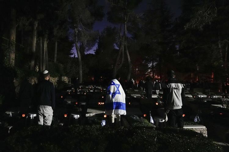 Israel marks Memorial Day plagued by divisions, violence