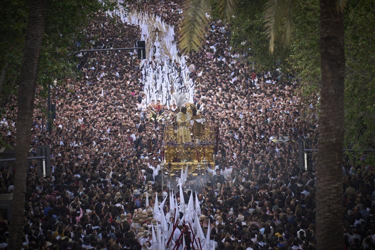 PHOTO COLLECTION: Holy Week Around the World