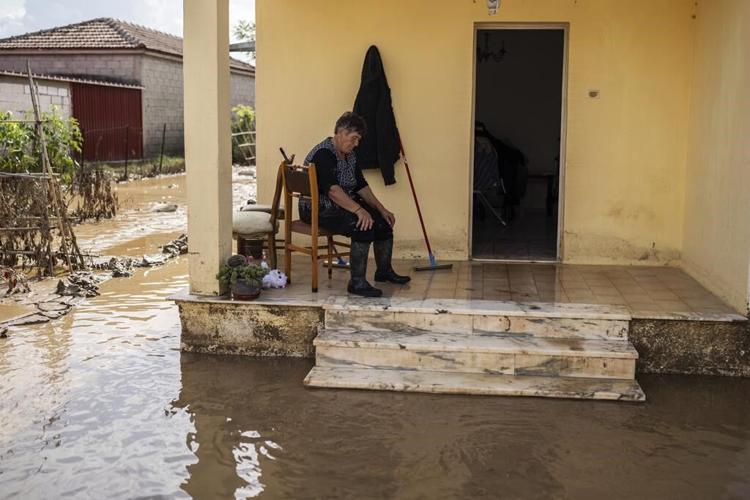 Storm eases in Greece but flood risk remains high amid rising river levels