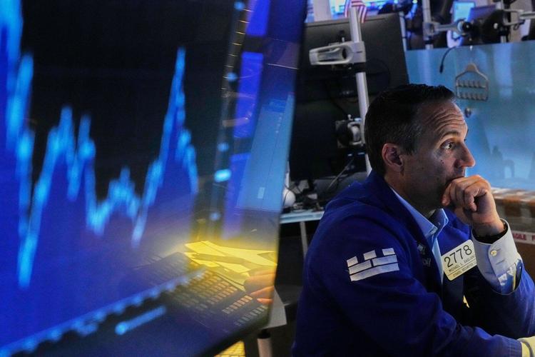 Asian shares plunge as traders sell to lock in profits after recent rallies driven by AI