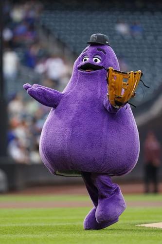 Purple place: Mets unveil the new Grimace seat at Citi Field